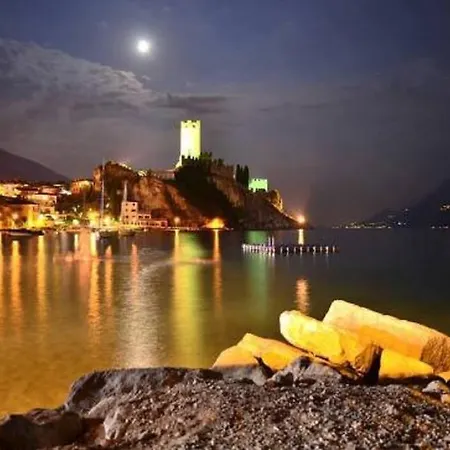 Manga Rosa Apartment Malcesine