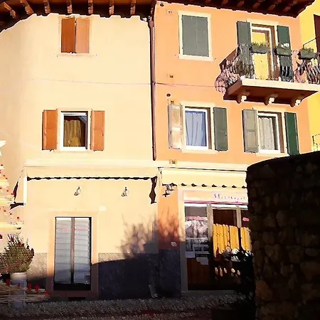 Manga Rosa Apartment